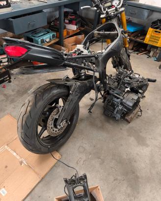 Yamaha fz8 2010 ricambi