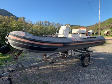 Gommone 4.30 con motore Yamaha 25-35