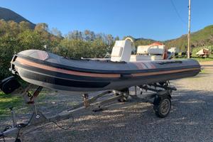 Gommone 4.30 con motore Yamaha 25-35