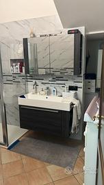 Mobile bagno con specchiera