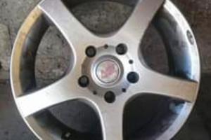 Cerchi in lega madza 14 pollici.