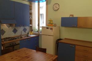 Ampia singola centro Bologna Via Irnerio 500