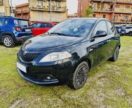 Lancia Ypsilon 1.0 FireFly 5 porte S&S Hybryd...