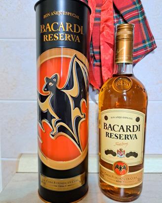 RUM BACARDI RESERVA AÑEJO ESPECIAL CON CONFEZIONE.