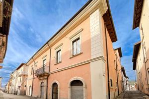MULTILOCALE A L'AQUILA