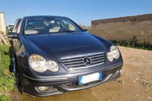 Mercedes-Benz C 220 - Coupé