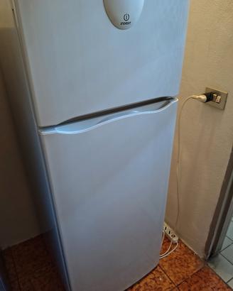 frigorifero indesit