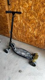 Monopattino snodabile