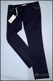 Pantalone da donna in gabardina lucida