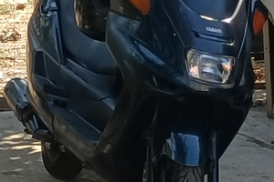 Yamaha maigestyc 250