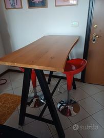 Tavolo da bar