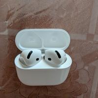 Apple AirPods 4 cancellazione attiva del rumore