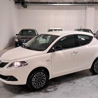 Lancia Ypsilon 1.0 FireFly Hybrid Platino Km. 0 (4