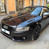 AUDI A5 Cabrio 3.0 V6 TDI quattro S tronic S-line