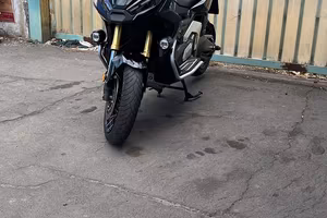HONDA X-ADV 750
