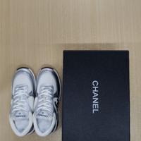 Chanel runner