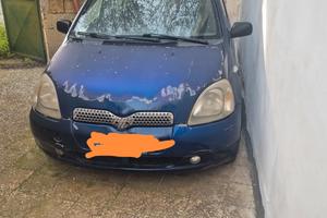 Toyota Yaris 1000 benzina
