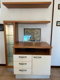 Mobile soggiorno con vetrinetta e mensola