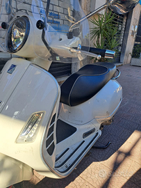 Piaggio Vespa 300 GTS - 2020