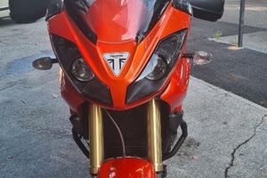 Moto  Triumph Tiger