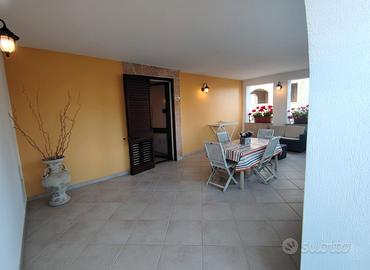 Pescoluse ,Con Bella veranda attrezzata a 250m sp