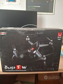 drone MJX Bugs 5W con 3 batterie