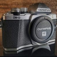 Olympus OMD EM10 Mark II - solo corpo