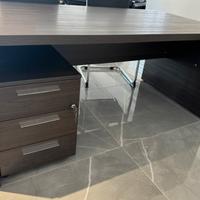 Scrivania ufficio Nuova con cassettiera