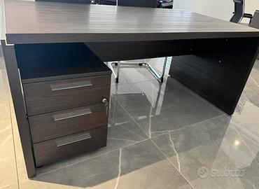 Scrivania ufficio Nuova con cassettiera
