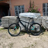 Mountain bike  b-twin 24’’ nera