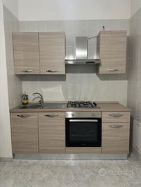 Cucina NUOVA usata solo per un mese