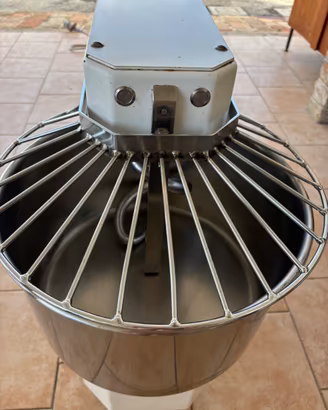 Impastatrice a Spirale Professionale IGF 16 kg - T