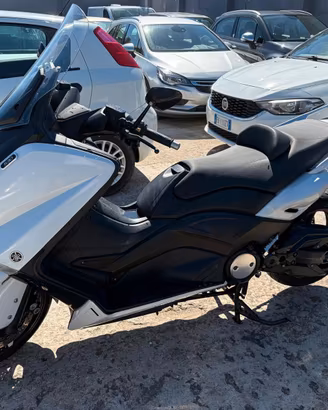 Yamaha T Max 530