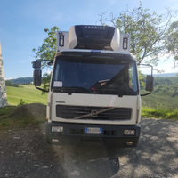 Camion volvo fl250 cella frigo