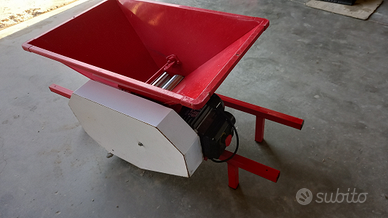 Macina uva elettrico 220 volt