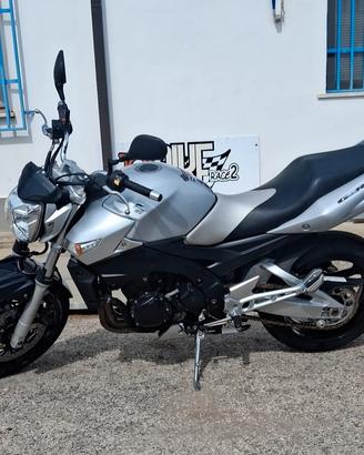 Suzuki GSR 600