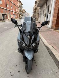 SYM MAXSYM TL 500 in perfette condizioni