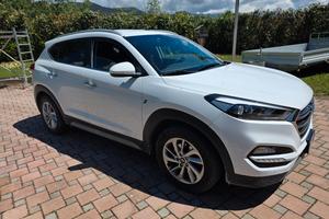 Hyundai Tucson 1.7 CRDi 141 CV DCT   Xpossible