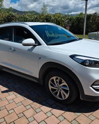Hyundai Tucson 1.7 CRDi 141 CV DCT   Xpossible