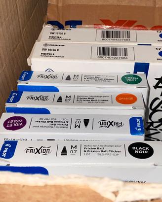 Stock Cartoleria e Regali - Grandi Marche Nuovo