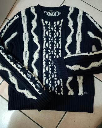 un nuovo maglione di camoscio