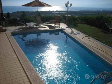 Appartamento in Villa con giardino, piscina