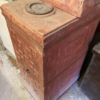 Stufa antica in cotto