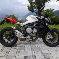 MV Agusta Brutale 800