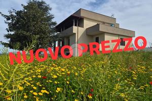 TRIFAMILIARE A GIUGLIANO IN CAMPANIA