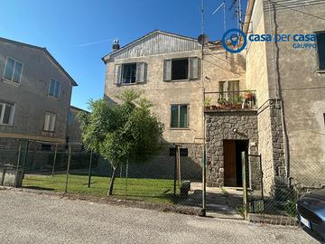 APPARTAMENTO TRILOCALE NELLA PRIMA PERIFERIA DI RO