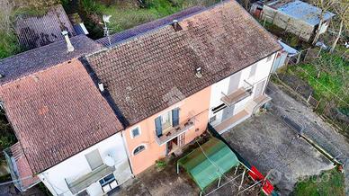 CASA DI CORTE A SAN MARTINO VALLE CAUDINA