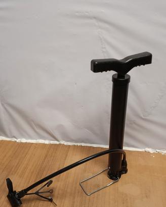 Pompa gonfia gomme per bici con inserti