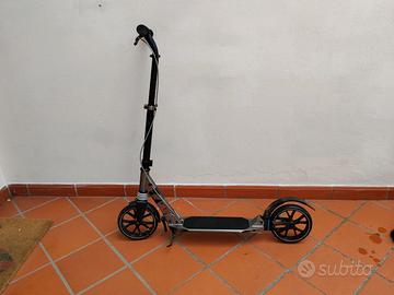 Monopattino  a spinta