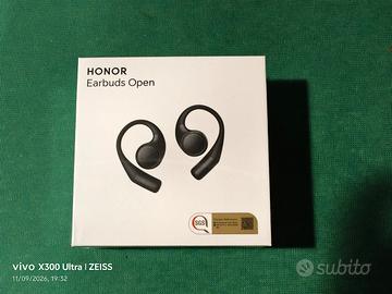 Honor Earbuds Open